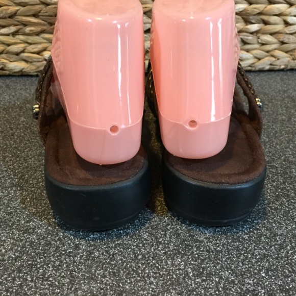 Minnetonka Brown Suede Thong Sandals with Braided Strap - Picture 9 of 15